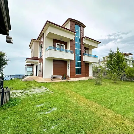 Ima Deluxe Villa *
